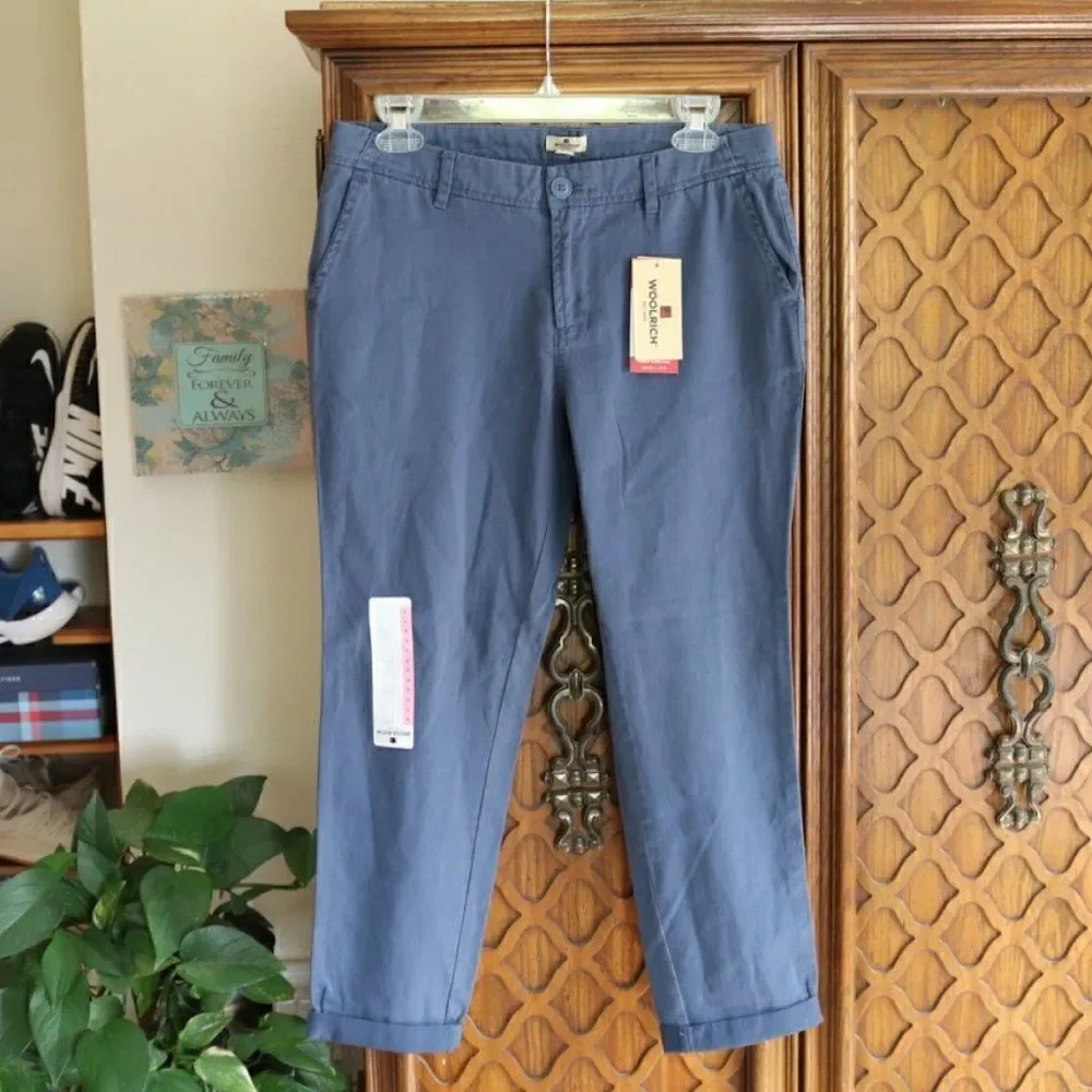 Woolrich Sunday Chino Pants -  Dark Cobalt Blue. Old money style